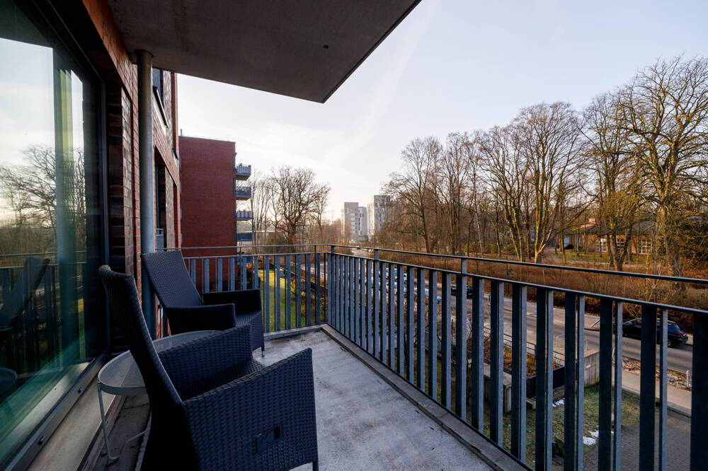 Hochwertige 2,5-Zimmer-Wohnung mit Aufzug, zwei Balkonen und Tiefgarage in Barmbek-Süd – Hamburg – Vorschaubild 4