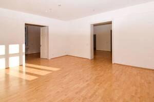 Wunderschöne, lichtdurchflutete 5-Zimmer-Wohnung mit 3 Balkonen in zentrumsnaher Lage! – 38667 Bad Harzburg – Vorschaubild 3
