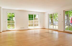 137 m² auf 2 Ebenen - Helle, sonnige Wohnung im Grünen - renovierungsbedürftig – 81476 München – Vorschaubild 2
