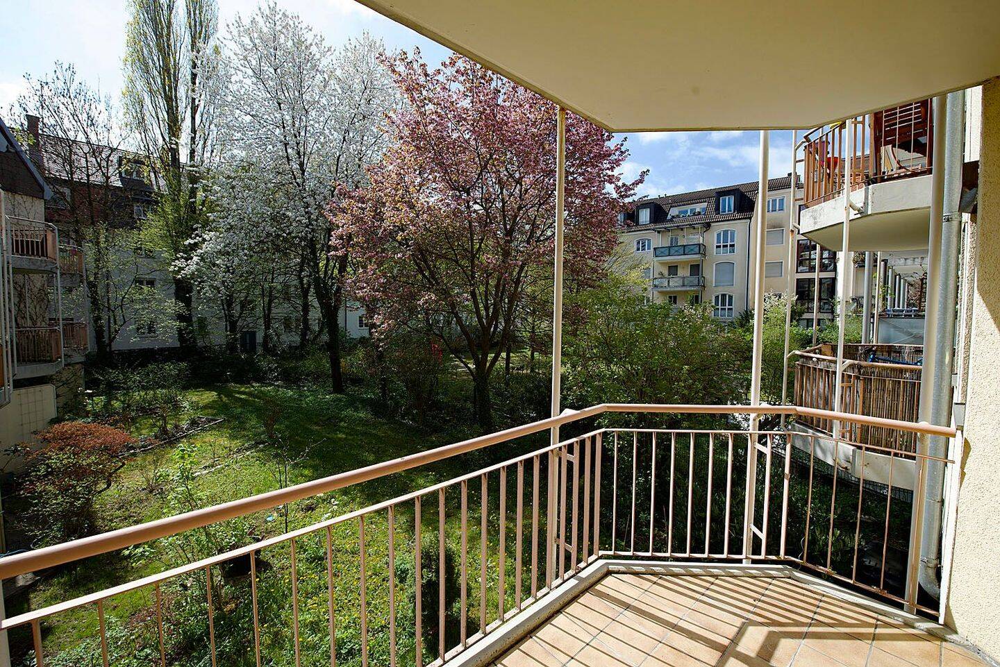 Tolle 2-Zimmer-Wohnung mit Balkon, Lift und Parker