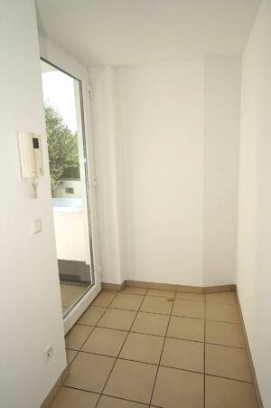 Barrierearme 3-Zimmer-Wohnung mit Balkon und Tiefgaragen-Stellplatz in Leverkusen-Schlebusch! – 51375 Leverkusen – Vorschaubild 5