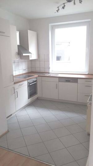 DREI ZIMMER, ruhig und zentral - WG geeignet – 99085 Erfurt – Vorschaubild 1