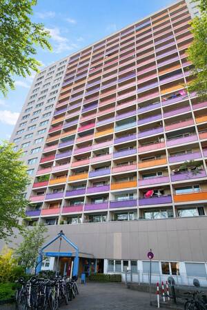 1 ZW 35m² Gesamt: 825€ warm (KM600+Möbl75+NK150) zzgl. ⚡, WWW+TV I Ideal für Pendler, Singles oder Rentner (KEIN JOBCENTER)