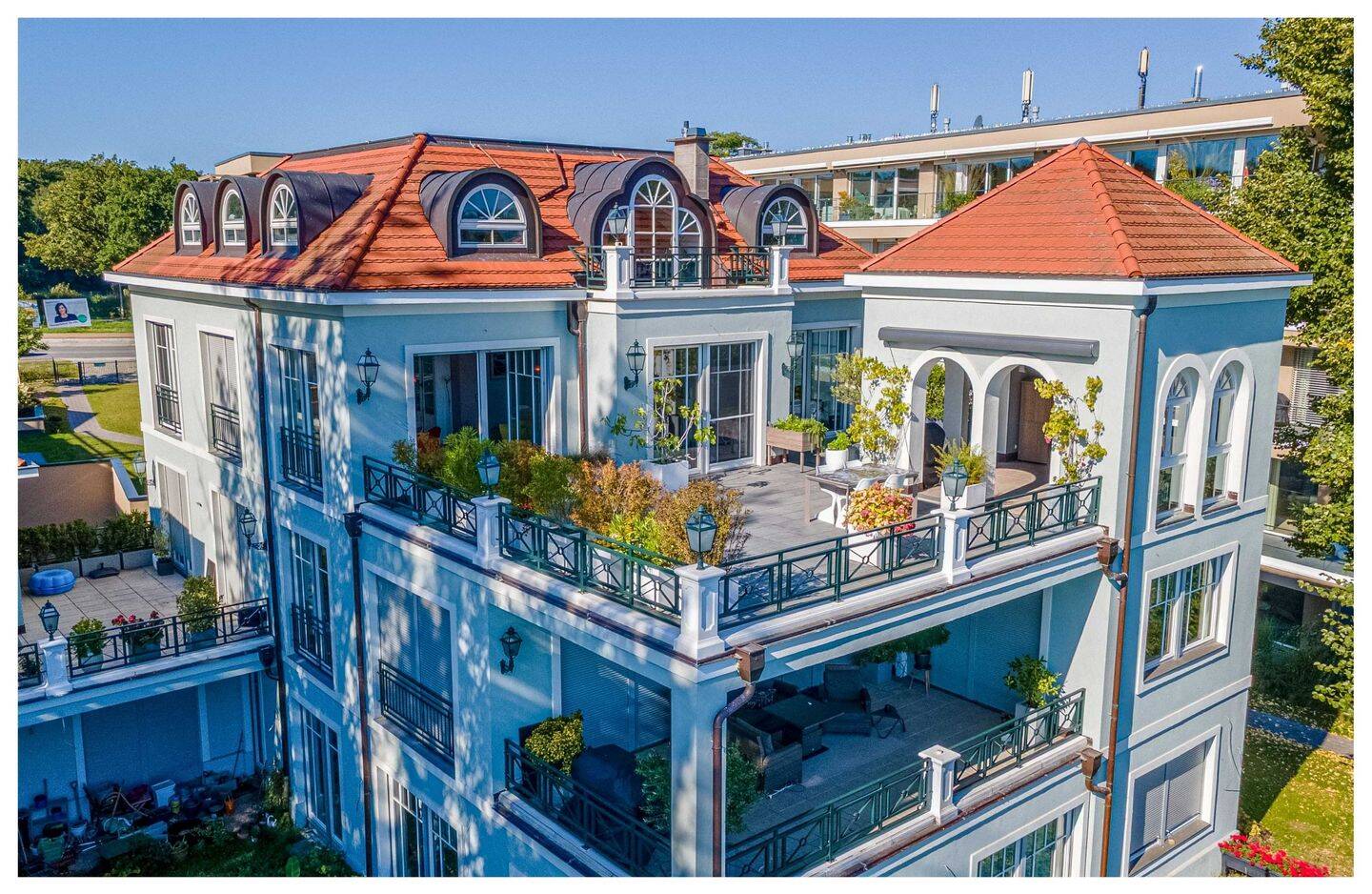 Zwei traumhafte Seewohnungen mit Bootsliegeplatz, 3 Terrassen, 2 separate Eingänge und Stellplätze – Potsdam – Bild 1 von 9