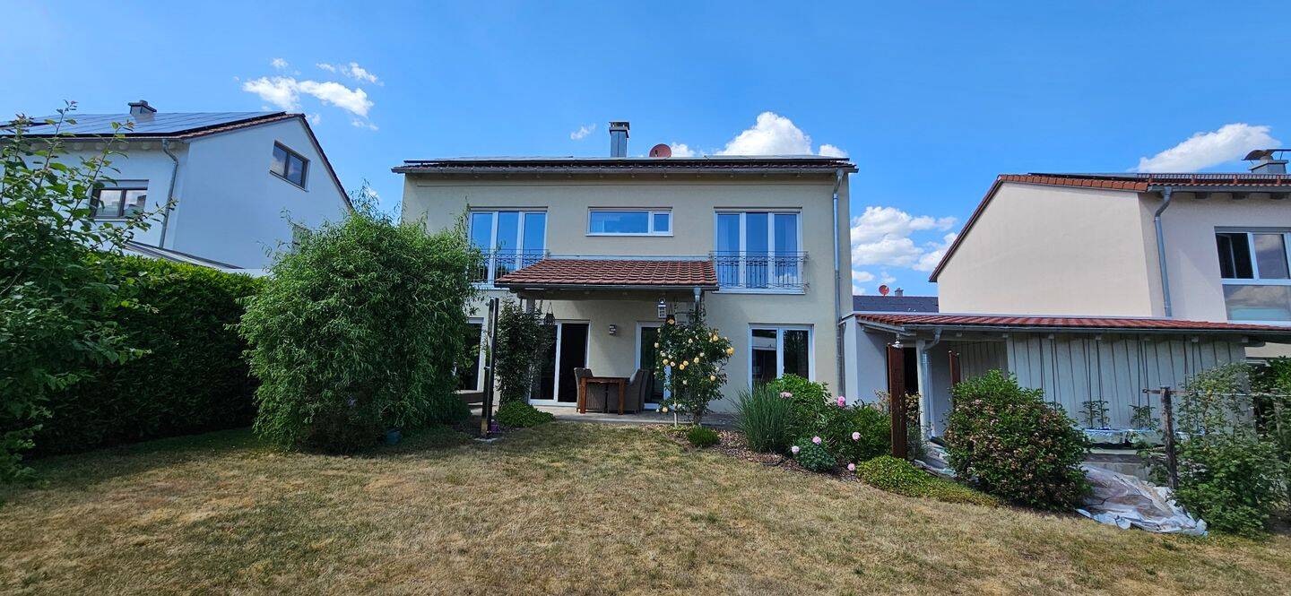 Exklusives Familiendomizil mit Südgarten und Doppelgarage im Regensburger Stadtnorden – Regensburg – Vorschaubild 2