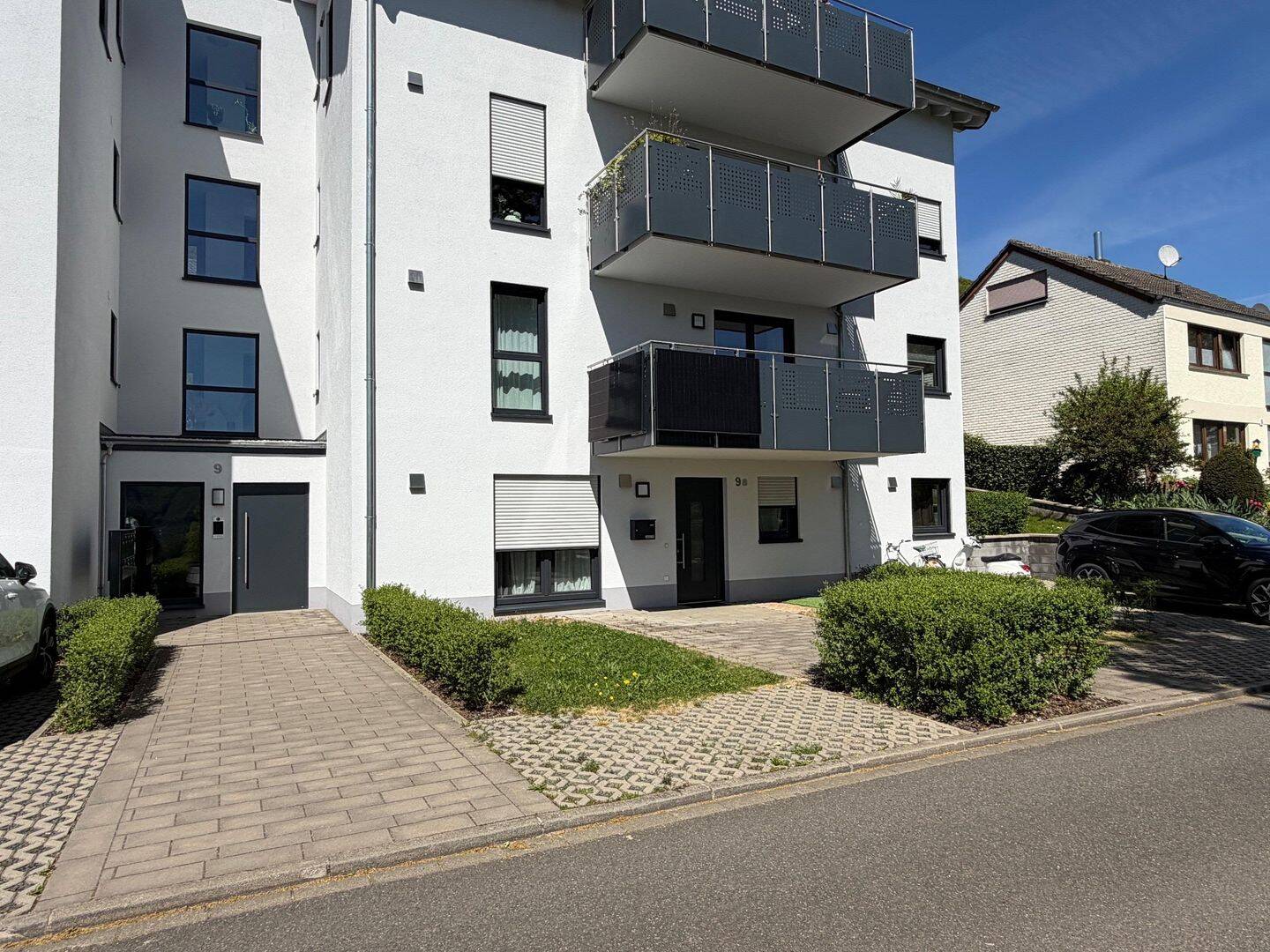 neuwertige 2 Zimmer-Wohnung in gehobener Ausstattung mit Terrasse und 2 Stellplätzen – Trier – Vorschaubild 4