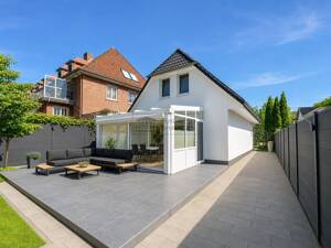 Hochwertiges Zuhause mit Solaranlage, Wintergarten und großzügigem Raumkonzept – 22117 Hamburg – Vorschaubild 2