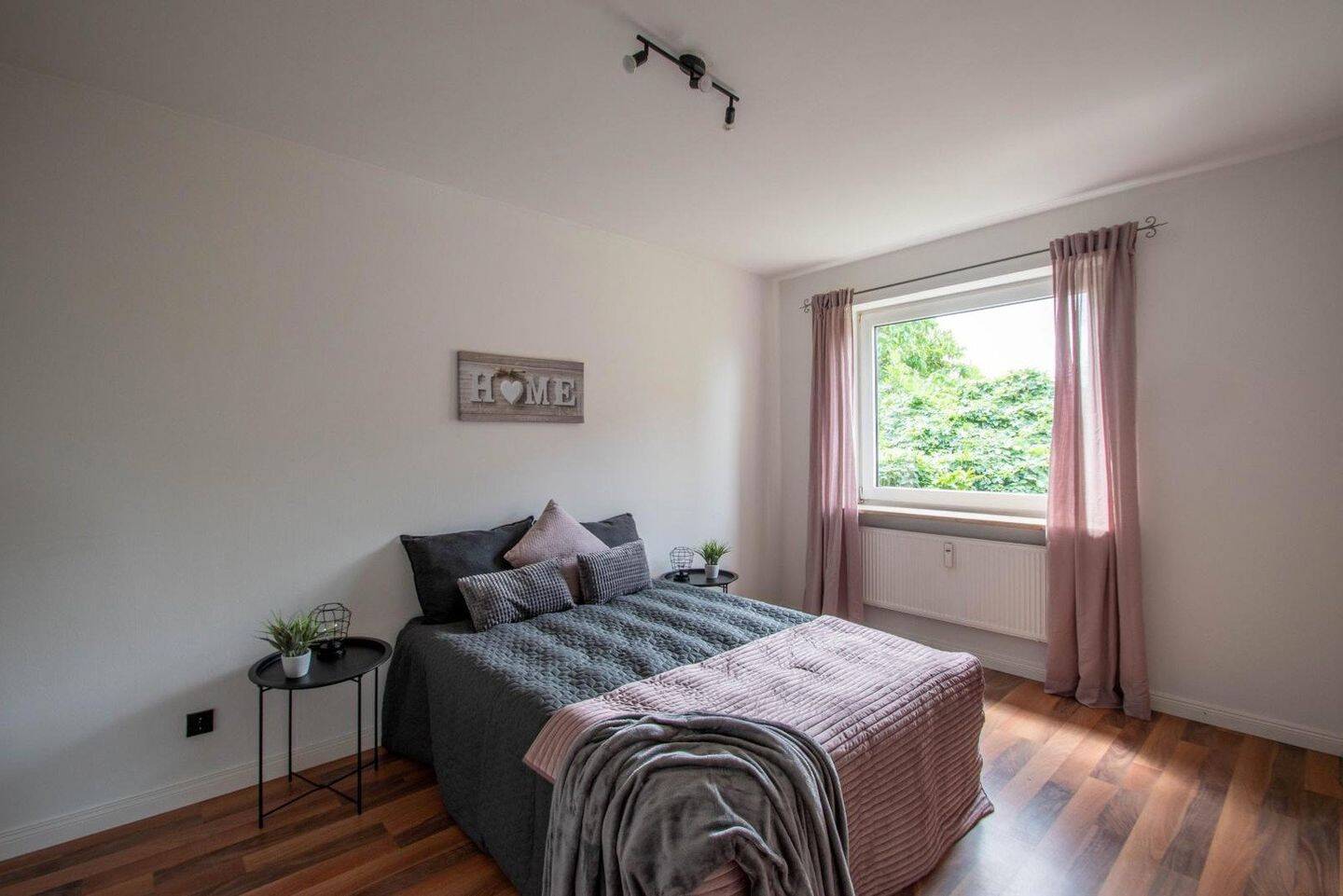 2-Zimmer-Wohnung mit Dachterrasse, zentral Adendorf, renoviert – Adendorf – Vorschaubild 4