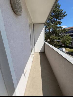 Charmante 2-Zimmer-Wohnung mit Balkon in begehrter Erlanger Wohnlage – 91056 Erlangen – Vorschaubild 2