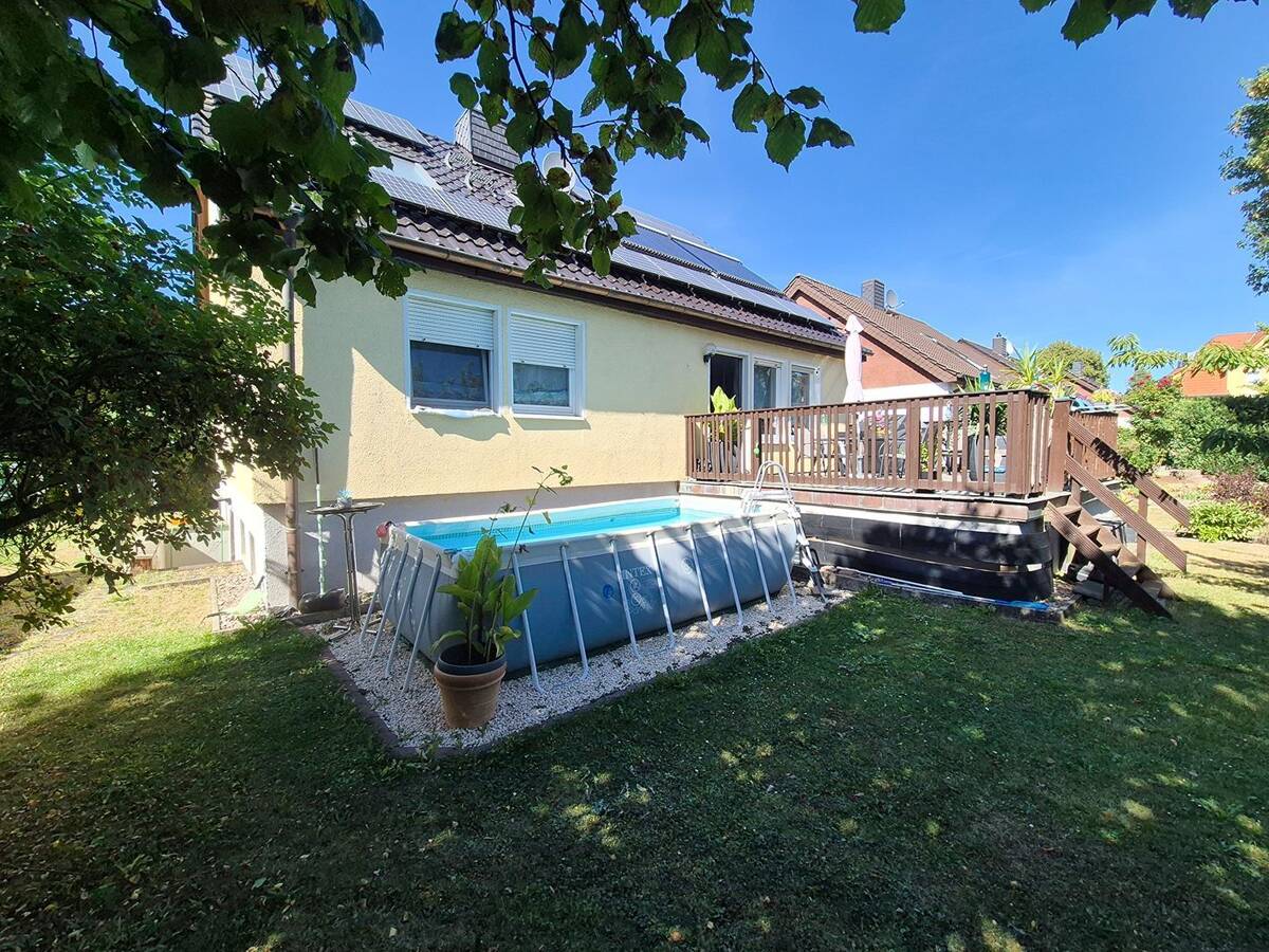 Freistehendes, großzügiges Einfamilienhaus in Erfurt-Daberstedt – 99099 Erfurt – Bild 1 von 9