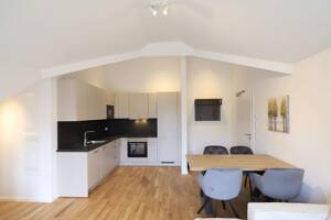 **VISTA Immobilien** Vollmöblierte Dachgeschoss-Wohnung mit Einbauküche – 64291 Darmstadt – Vorschaubild 4