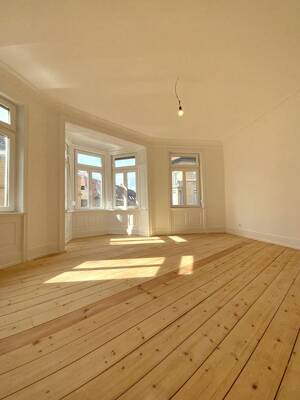 Attraktive und großflächige 3-Zimmer-Altbauwohnung im Stuttgarter Süden – 70180 Stuttgart – Vorschaubild 4