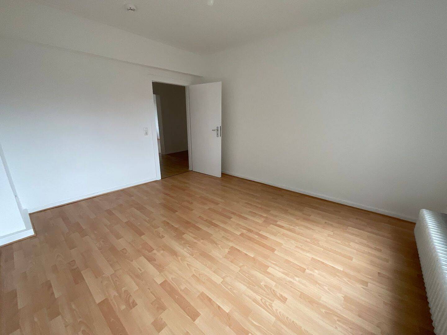 Jetzt online Ihren Besichtigungstermin buchen! – Düsseldorf – Vorschaubild 3