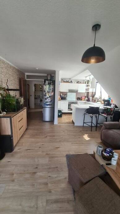 TOP Lage: individuelle 3-Zimmer Dachgeschoss-Maisonette Wohnung RUHIG + ZENTRAL Alt-Rahlstedt – Hamburg – Vorschaubild 2