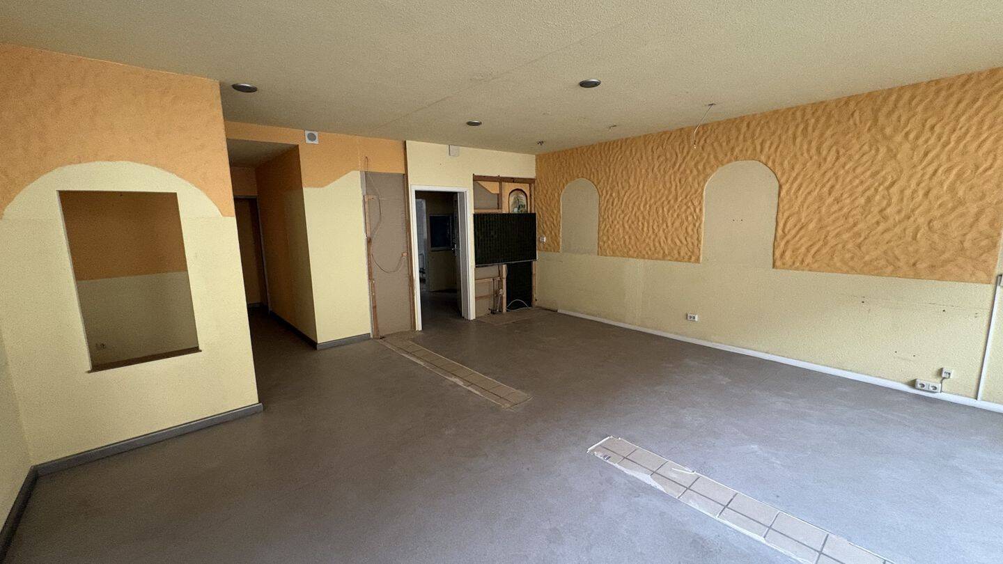 Attraktives Mehrfamilienhaus mit 6 Wohnungen und 2 Gewerbeeinheiten - ideale Investitionsmöglichkeit! – Gößnitz – Vorschaubild 6
