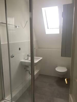 Altbauwohnung 4-Zimmer am Rosengarten – 97082 Würzburg – Vorschaubild 2