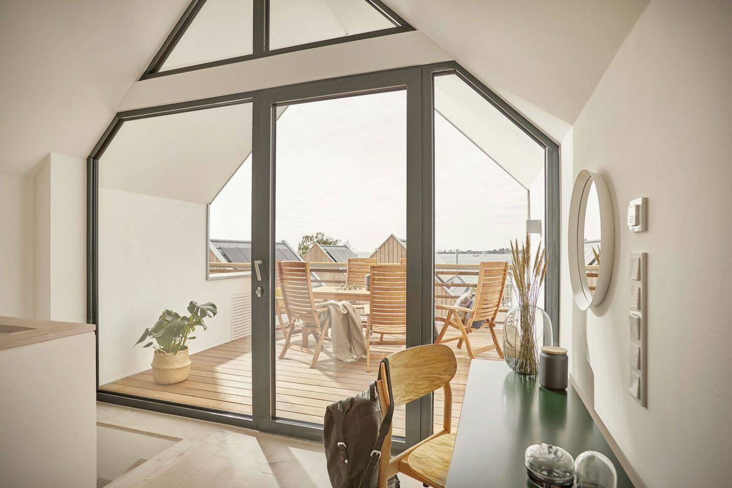 ++ IHR ANKERPLATZ MIT MEERBLICK ++ Zwei DESIGNVILLEN in begehrter Strandlage. – Fehmarn – Vorschaubild 2