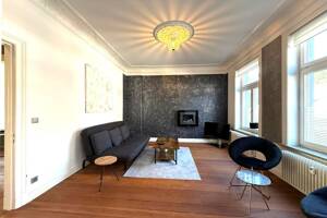 Koffer packen und einziehen: Modernisierte 3-Zimmer-Wohnung mit Pkw-Stellplatz