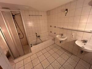 3,5-Zi-Whg.+Einbaukü., off. Kamin, Südterrasse+Gartenbenutzung im inn. Westen – 93049 Regensburg – Vorschaubild 9
