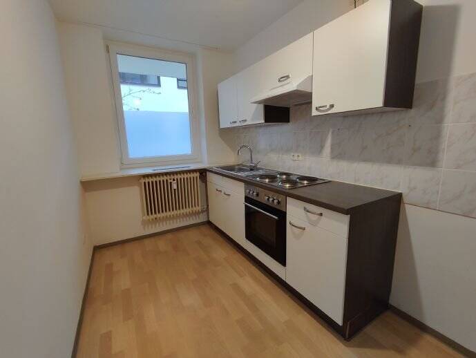 3-Raum-Wohnung mit Einbauküche, Nähe Nürnberg Hauptbahnhof, ohne Balkon – Nürnberg – Vorschaubild 2