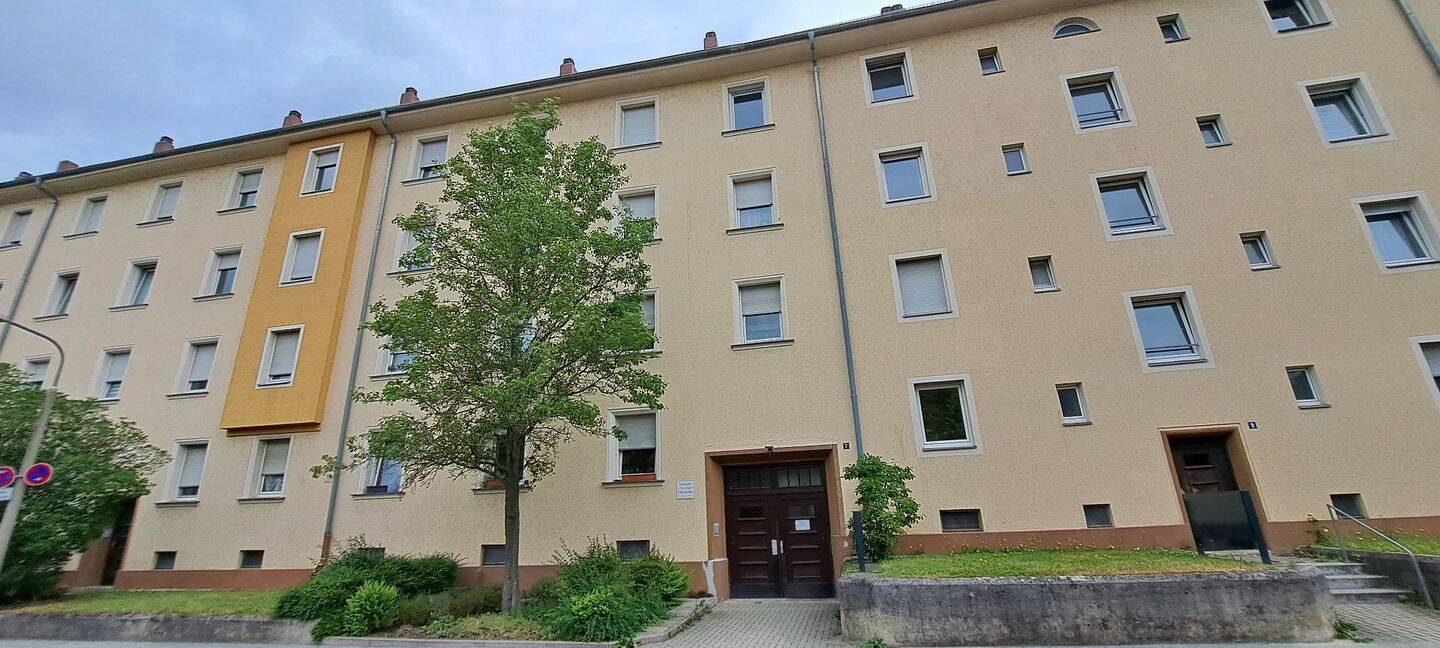 Großzügige 2-Zimmer Wohnung im 2. Obergeschoss in 90443 Nürnberg