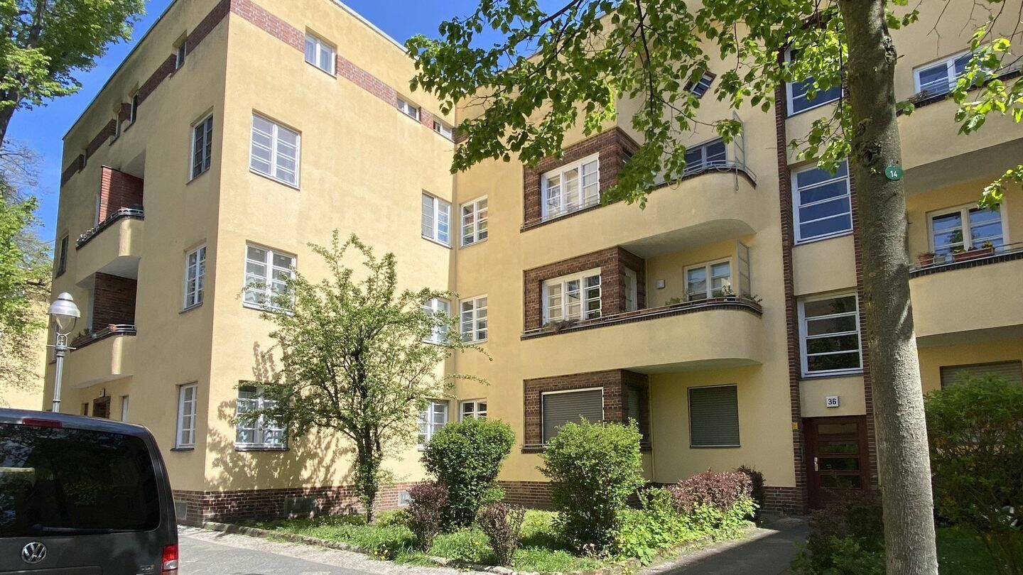 Juwel der Bauhauszeit: Helle 2-Zimmer-Wohnung m. Balkon u. Blick ins Grüne - bezugsfrei - privat