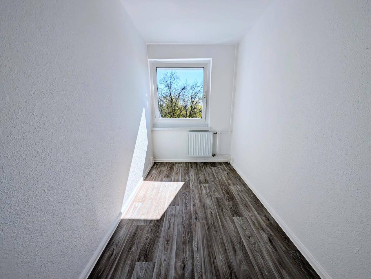 Helle 3-Raumwohnung mit LED-Spots und traumhaftem Ausblick – Chemnitz – Vorschaubild 3
