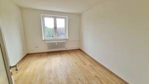 Schöne renovierte Wohnung (3ZiDKB) mit neuem Bad und mit Balkon, Karl-Lehr-Str. 163, Duisburg – 47057 Duisburg – Vorschaubild 7