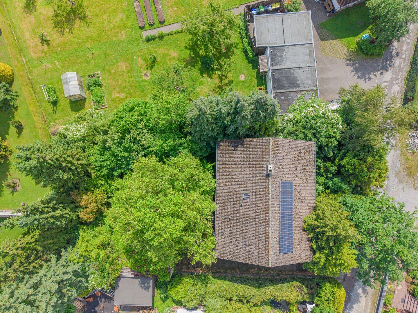 Ein Haus zum Anpacken: Zwei Wohneinheiten mit Perspektive in Lage! – Lage – Vorschaubild 4