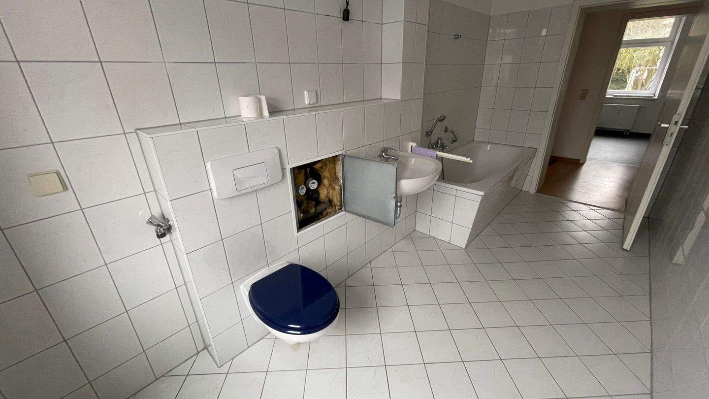 EBK inklusive *** ! Bad mit Wanne und Fenster + sep. Küche – Chemnitz – Vorschaubild 8
