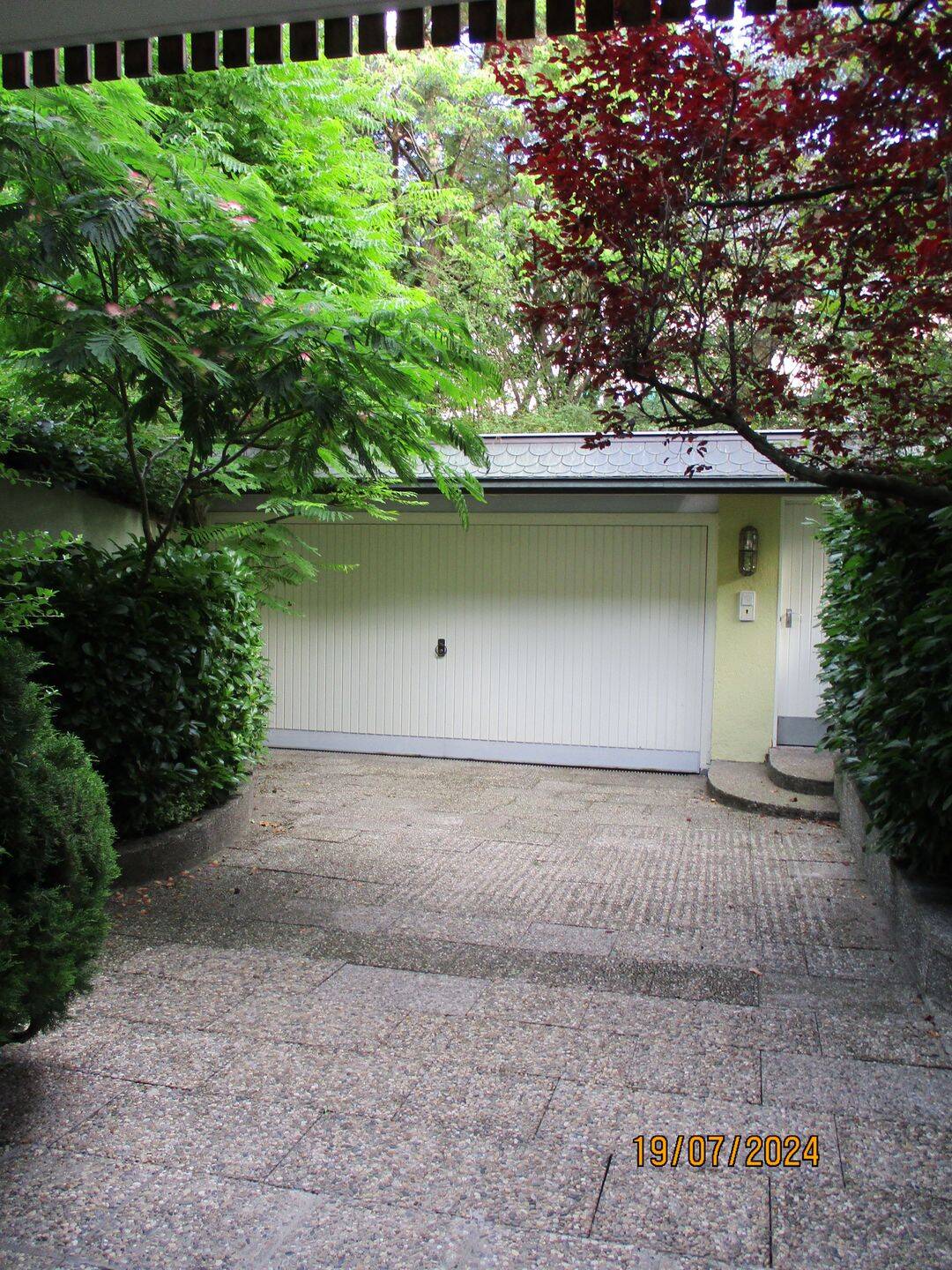 Moderne-charmante- Dachgeschosswohnung-Sendl.Westpark – München – Vorschaubild 2