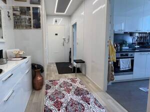 MODERNISIERT & TOP GEPFLEGT - MIT SONNENLOGGIA & WEITBLICK - MIT AUFZUG – 13439 Berlin – Vorschaubild 2
