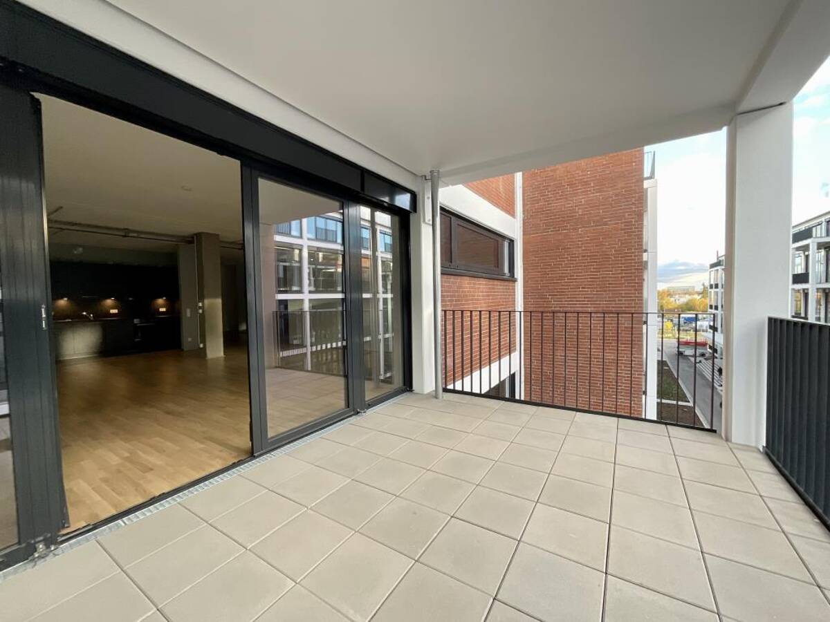 Jetzt 3-Raumloft im modernen Tabakquartier sichern.Parkett, EBK und großer Balkon! – 28197 Bremen – Bild 1 von 9