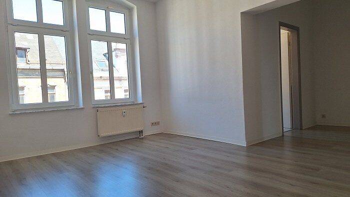 großzügige 3 Raumwohnung mit Balkon und Schlafzimmer hofseitig