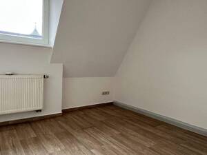 Bezugsfreie 3-Zimmer Dachgeschoss-Wohnung in Jena-West – 7743 Jena – Vorschaubild 7