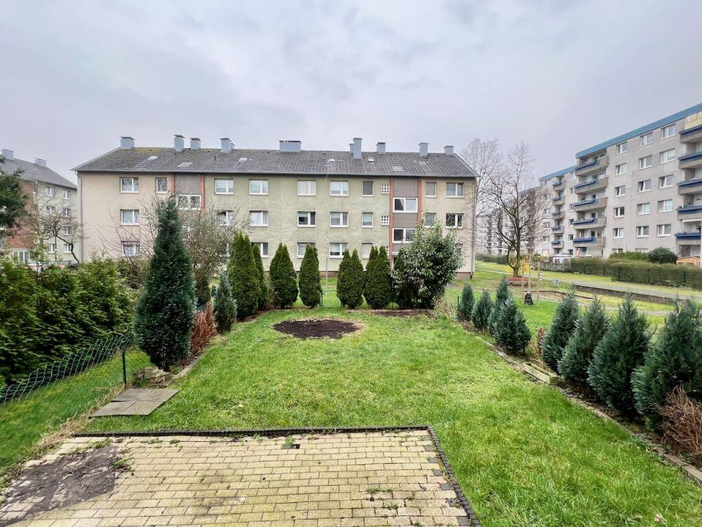 Vermietete 4 Zimmer Wohnung mit Gartenanteil!!! GARAGEN verfügbar! – Düsseldorf – Vorschaubild 3