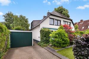 Modernisierte Doppelhaushälfte mit Kamin und Wallbox in ruhiger Wohnlage von Oldenfelde / Rahlstedt – 22143 Hamburg – Vorschaubild 4