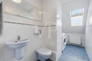 Lichtdurchflutete Maisonettewohnung mit Balkon und Terrasse – 50825 Köln – Vorschaubild 8