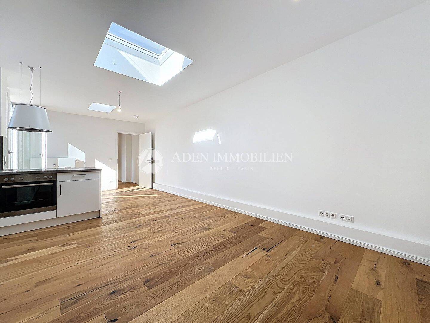 ...Erstbezug!... Neu Ausgebaute 4-Zimmer-Dachgeschosswohnung mit Terrasse, Aufzug & Gäste-WC – Berlin – Vorschaubild 6