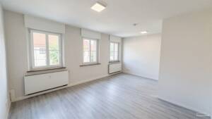 Sanierter Altbau mit Küche, Balkon und zwei Badezimmern – 91058 Erlangen – Vorschaubild 4
