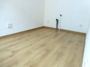 ERSTBEZUG NACH KOMPLETTSANIERUNG! Helle, heimelige 1 ZW (Hochparterre) mit separater Küche nördlich des Wöhrder Sees. – 90489 Nürnberg – Vorschaubild 9
