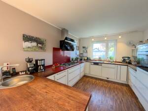 ERBPACHT! Design trifft Komfort - Gehobene-Doppelhaushälfte in begehrter, ruhiger Lage | Carport | Sonnengarten | Gasherd | Heimkino & Glasfaser – 51381 Leverkusen – Vorschaubild 7