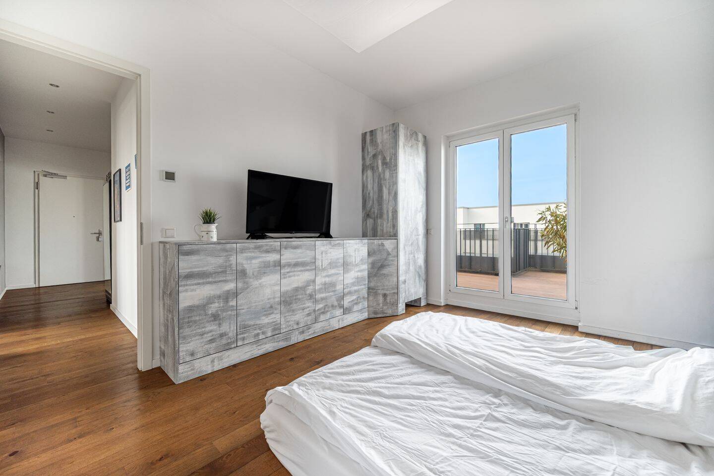 ?? Urbanes Neubau-Penthouse in Friedrichshain - Helle 3 Zi Whg mit 2 Blk, Aufzug, Kamin & Tiefgarage – Berlin – Vorschaubild 8