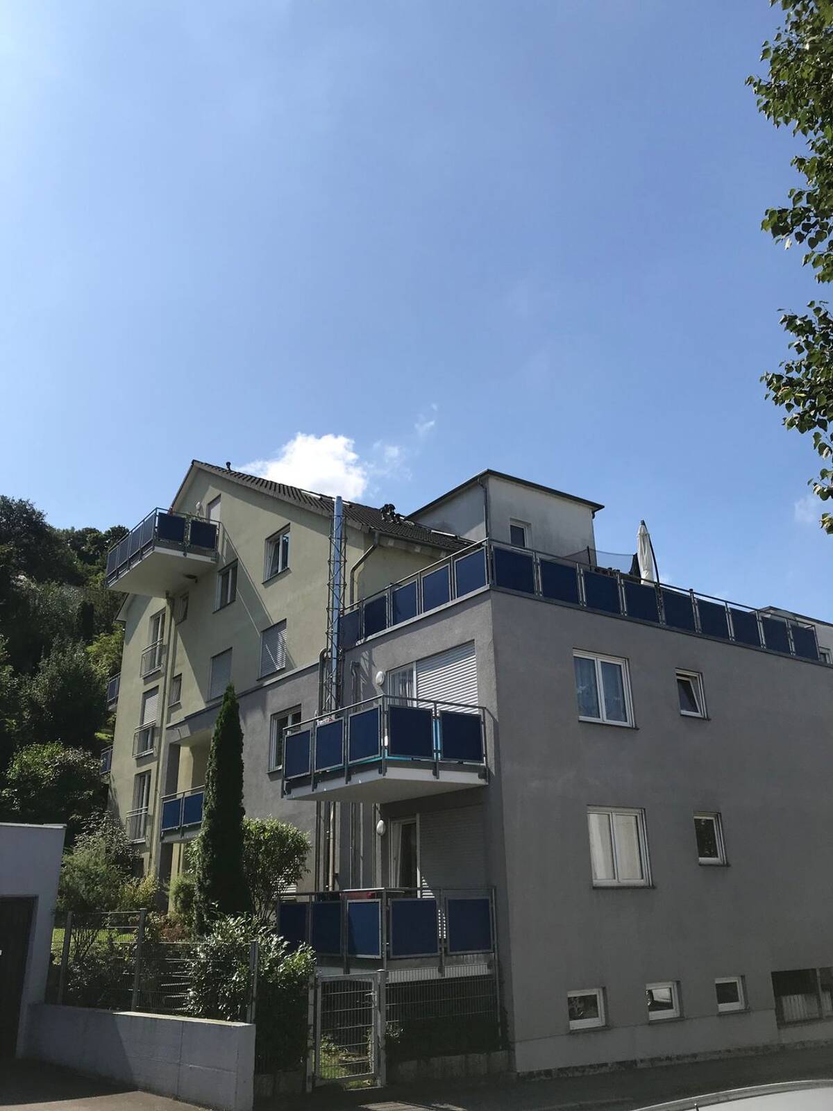 Moderne 2-Zimmer-Wohnung mit Terrasse u. EBK in Stuttgart-Feuerbach – 70469 Stuttgart – Bild 1 von 1