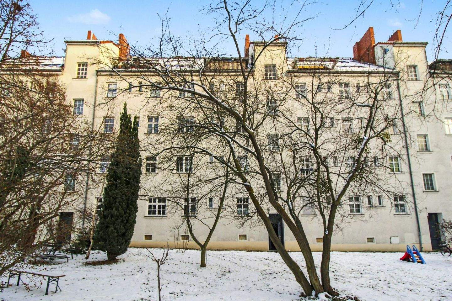 Bezugsfrei: 4-Zimmer Maisonette-Wohnung mit Balkon in Berlin-Tempelhof zu verkaufen – Berlin – Bild 1 von 9