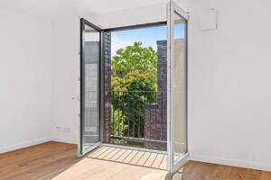 Fertiggestellter Neubau Baujahr 2025 - 3-Zimmer Neubauwohnung mit Terrasse, Fußbodenheizung und Energieklasse A+ – 22043 Hamburg – Vorschaubild 4