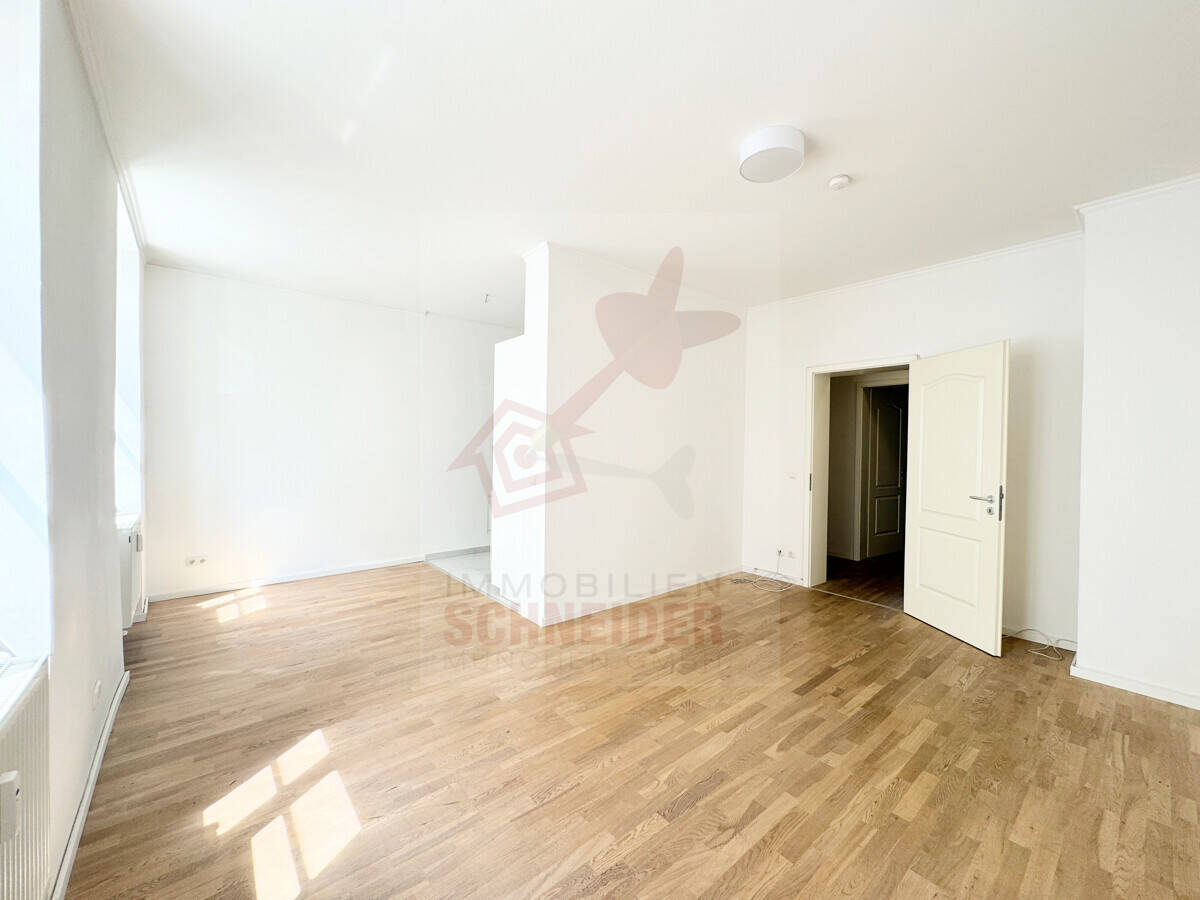 IMMOBILIEN SCHNEIDER - bezugsfreie denkmalgeschützte 2 Zi.- Altbauwohnung mit Balkon in bester Lage – München – Vorschaubild 5