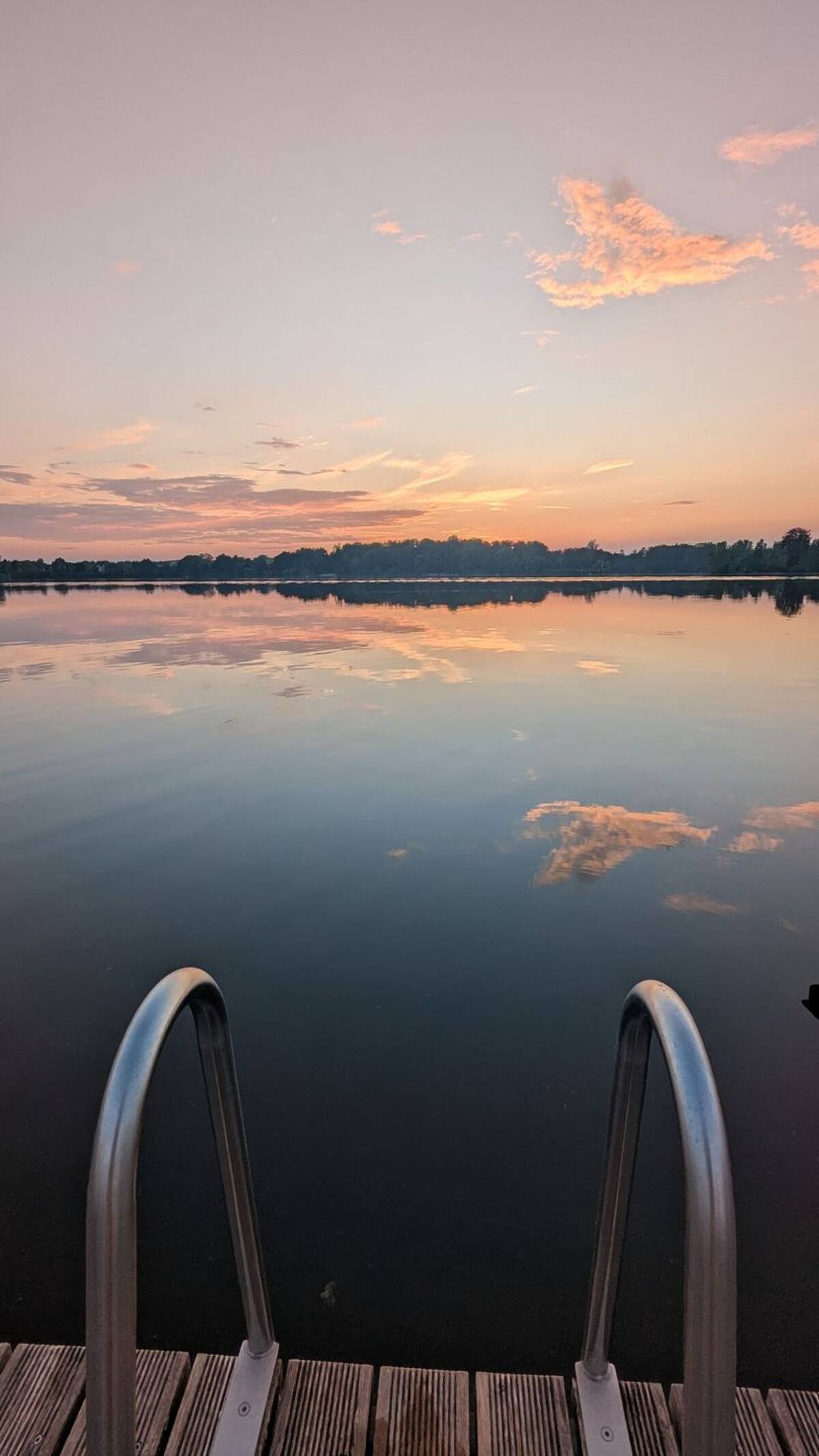 Häuschen mit Garten am See inkl. Bootsliegeplatz in Berlin Heiligensee – 13503 Berlin – Bild 1 von 9