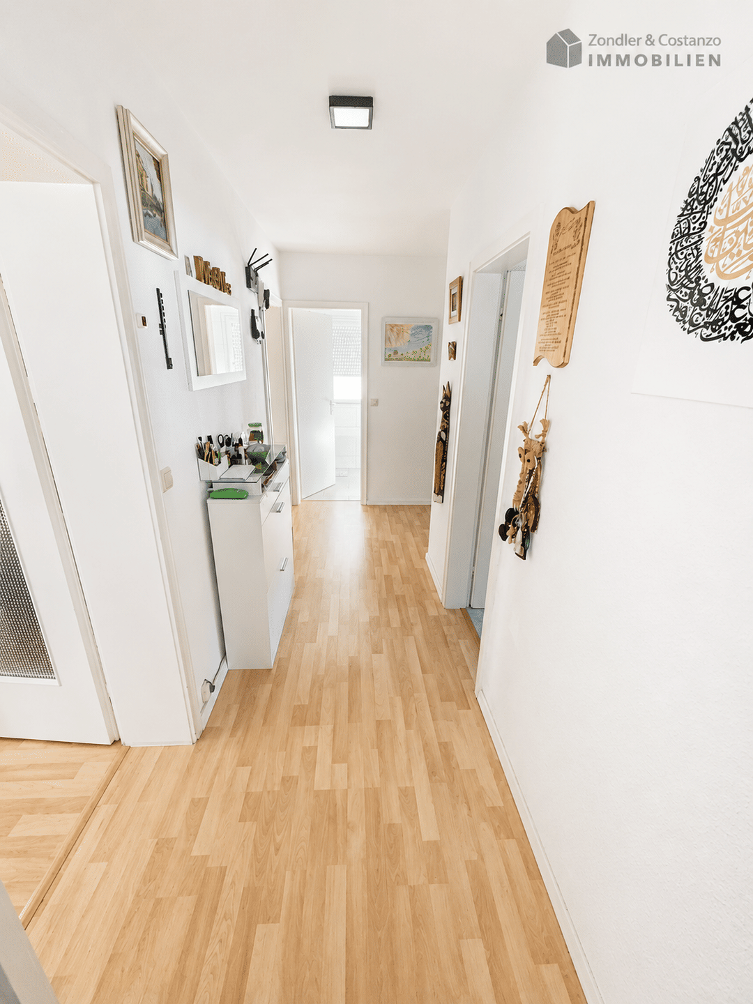 RENOVIERT! Attraktive, große und gut ausgestattete 3-Zi.-Whg. * TL-Bad / Balkon / Pkw-Stpl. * – Stuttgart – Vorschaubild 8