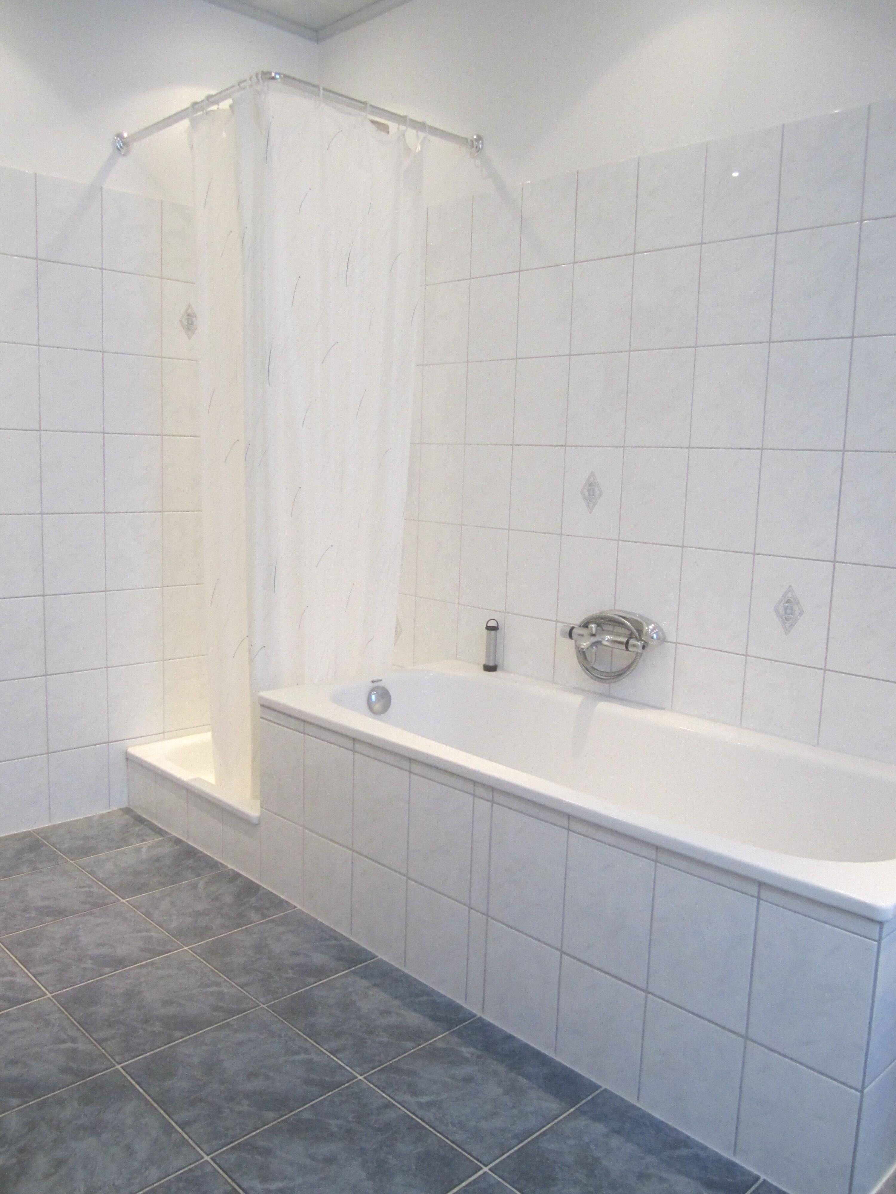 Sehr gepflegtes Zweifamilienhaus mit vermieteter EG-Wohnung und Maisonettewohnung zu verkaufen – Bremerhaven – Vorschaubild 9